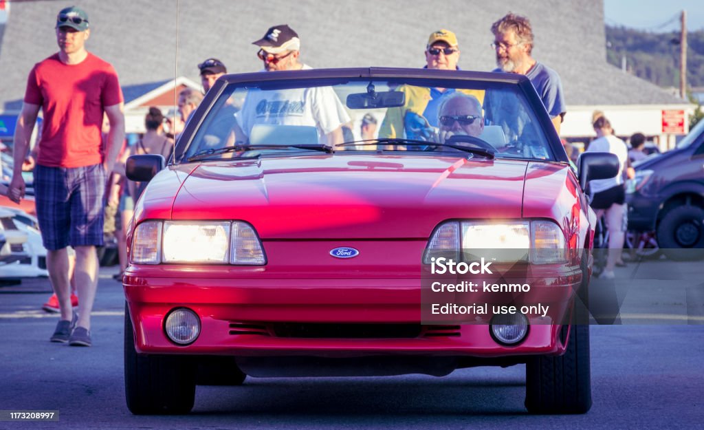 19871993 포드 머스탱 컨버터블 폭스 바디 3세대 빨강에 대한 스톡 사진 및 기타 이미지 - 빨강, 컨버터블, 2019년 -  Istock