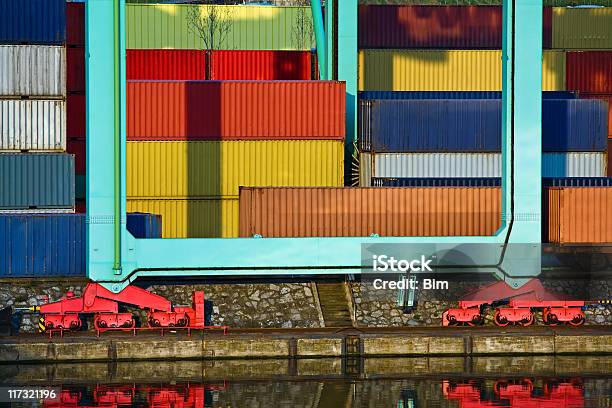 Porto Di Contenitore - Fotografie stock e altre immagini di Porto marittimo - Porto marittimo, Stoccarda, Container