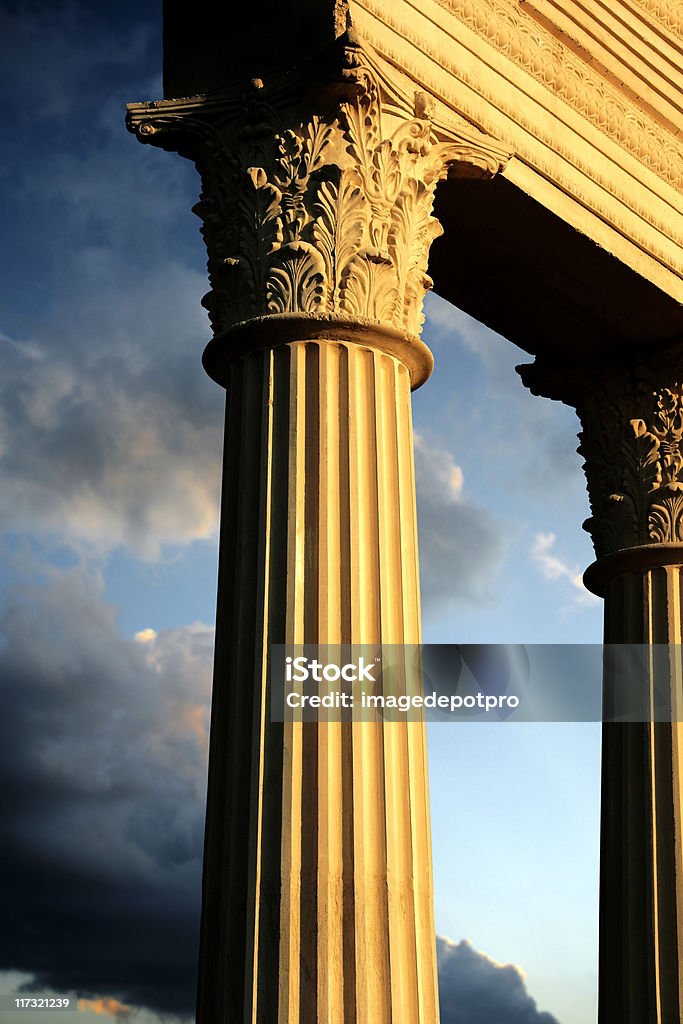 Bela coluna - Foto de stock de Capitel royalty-free