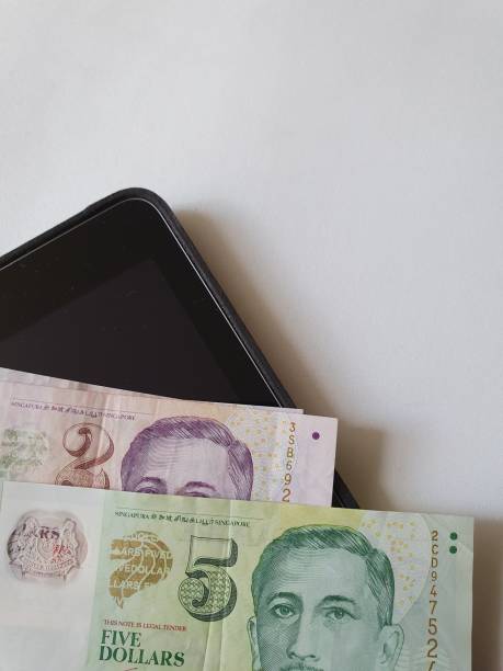 istock online business with Singaporean money 1173266429