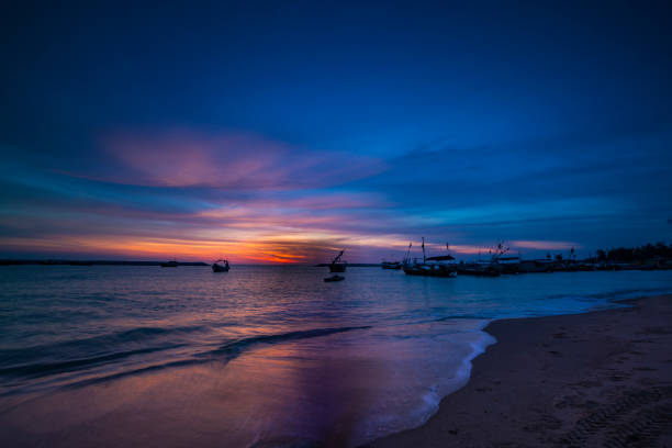 istock Hainan yinggehai sunset 1173270778