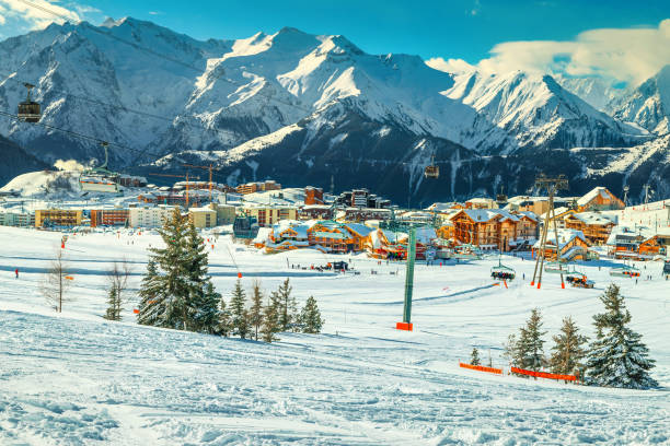 istock Mountain ski resort with easy ski slopes, Alpe d Huez 1173296275