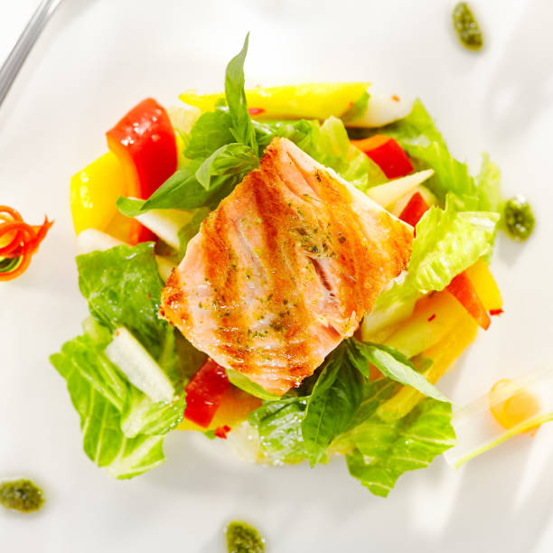 istock Warm Salad with Grilled Salmon and Vegetables 1173303157