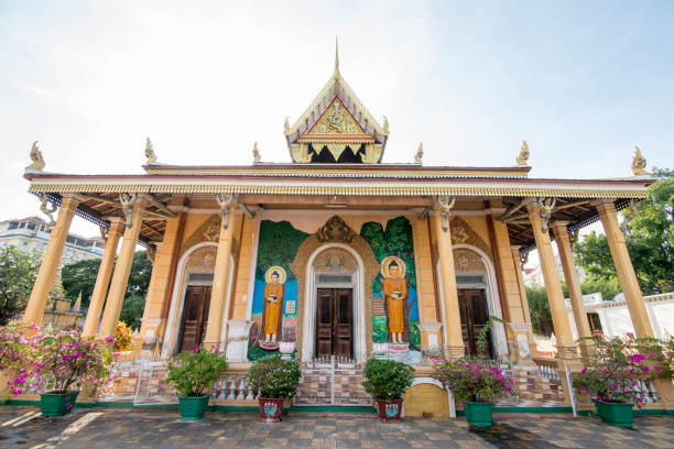 CAMBODIA BATTAMBANG WAT KANDAL TEMPLE