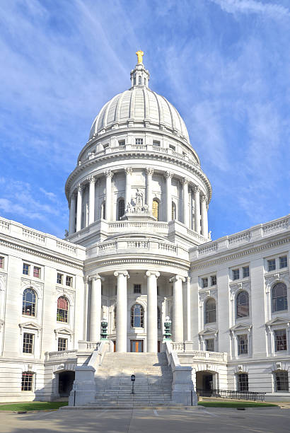 istock Wisconsin State Capitol in HDR 117333435