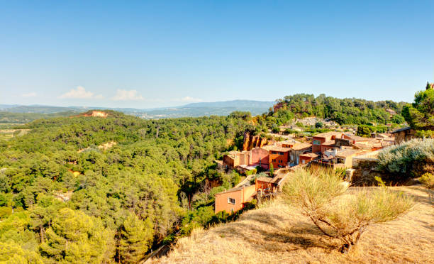 istock Roussillon, Vaucluse, France 1173335285