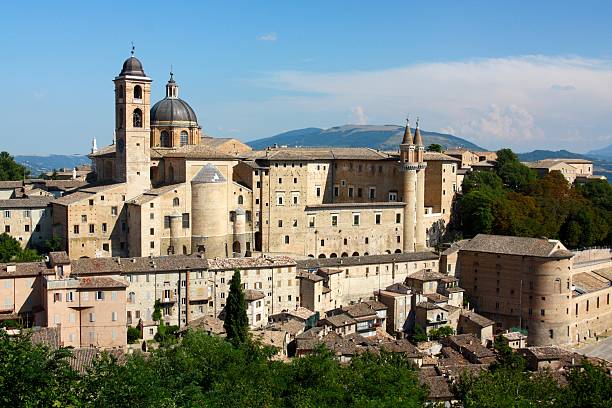 istock Urbino view, Italy 117334090
