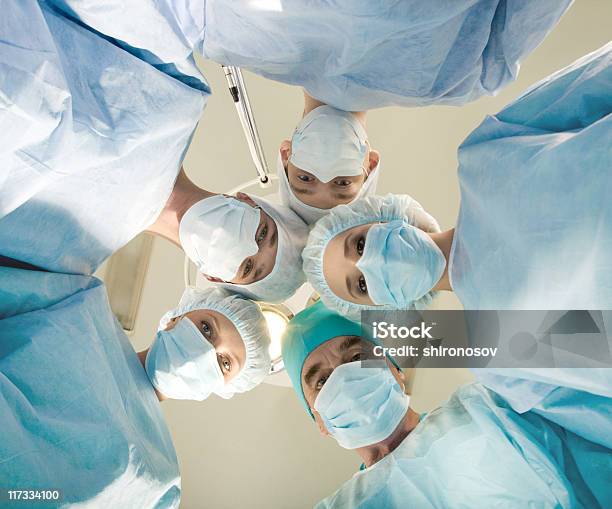 Spezialisten Stockfoto und mehr Bilder von Arzt - Arzt, Berufliche Beschäftigung, Blau