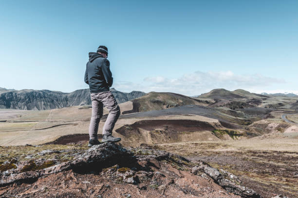 istock Tourist and Icelandic landscape 1173362286