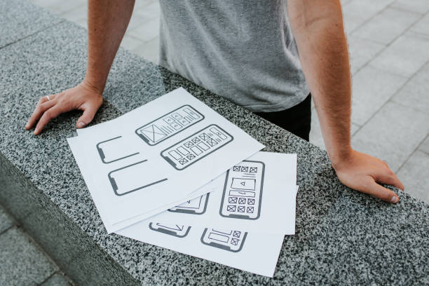 UX mobile application wireframe. Sketch, prototype, framework, layout future app design project. UI/UX - user interface and user experience designer. Creative concept for smartphone. App development estructura alámbrica de la aplicación móvil ux. boceto, prototipo, marco, diseño futuro proyecto de diseño de aplicaciones. ui/ux - interfaz de usuario y diseñador de experiencia de usuario. concepto creativo para smartphone. desarrollo de aplicacion