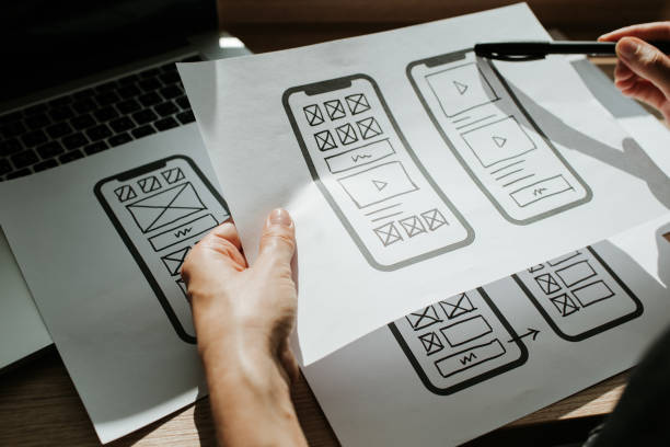 UX mobile application wireframe. Sketch, prototype, framework, layout future app design project. UI/UX - user interface and user experience designer. Creative concept for smartphone. App development estructura alámbrica de la aplicación móvil ux. boceto, prototipo, marco, diseño futuro proyecto de diseño de aplicaciones. ui/ux - interfaz de usuario y diseñador de experiencia de usuario. concepto creativo para smartphone. desarrollo de aplicacion