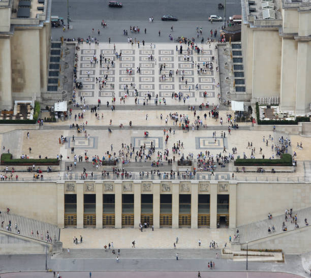 palais of chaillot z eiffla - palais de chaillot zdjęcia i obrazy z banku zdjęć