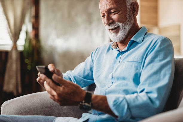 istock Senior man and his smartphone 1173450215