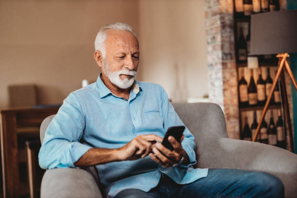 istock Senior man and his smartphone 1173450390