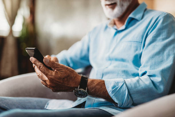 istock Senior man and his smartphone 1173450433