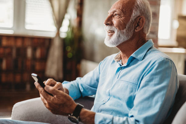 istock Senior man and his smartphone 1173450537