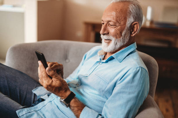 istock Senior man and his smartphone 1173451113