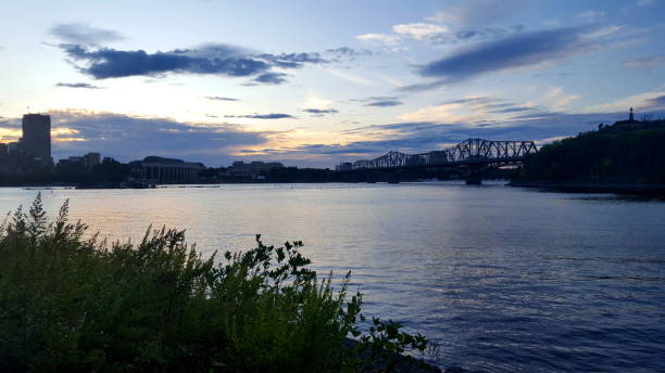 istock August sunset over the Ottawa River / Ottawa River (Photo 4) 1173476743