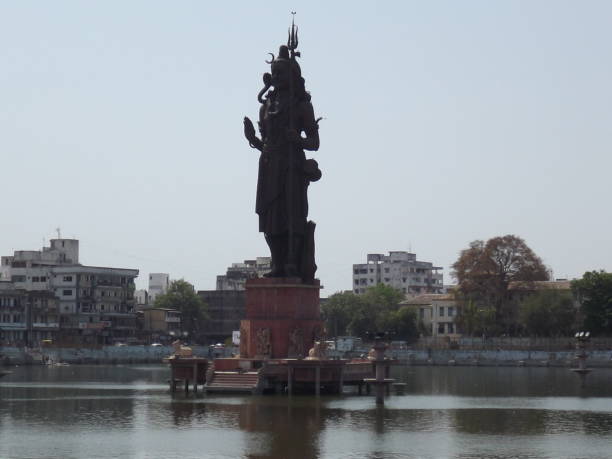 istock Shiva statue, Sursagar Lake, Vadodara, Gujarat 1173494108