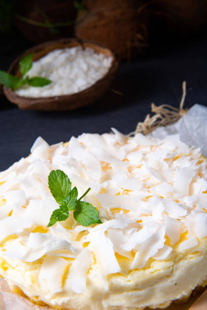 istock a simple quark coconut cake from the tin 1173542125