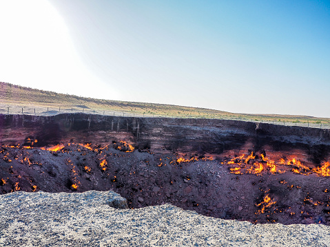 ダルバザガスクレータートルクメニスタン トルクメニスタンのストックフォトや画像を多数ご用意 トルクメニスタン, 人里離れた, 写真