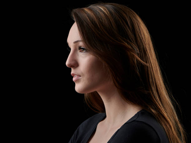 istock Profile of a brunette woman 1173553957