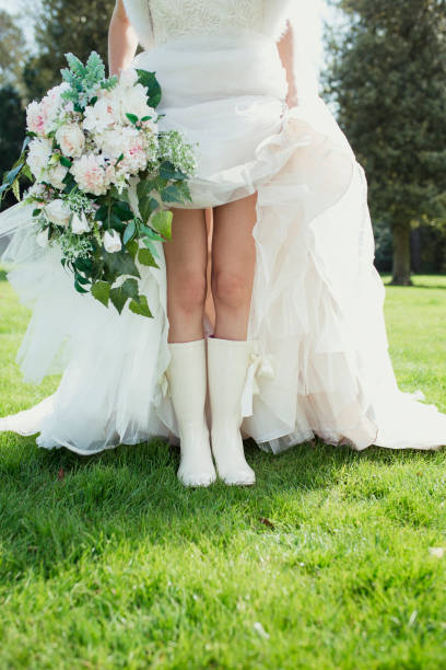 zapatos de boda wellington - women bride personal accessory adult fotografías e imágenes de stock