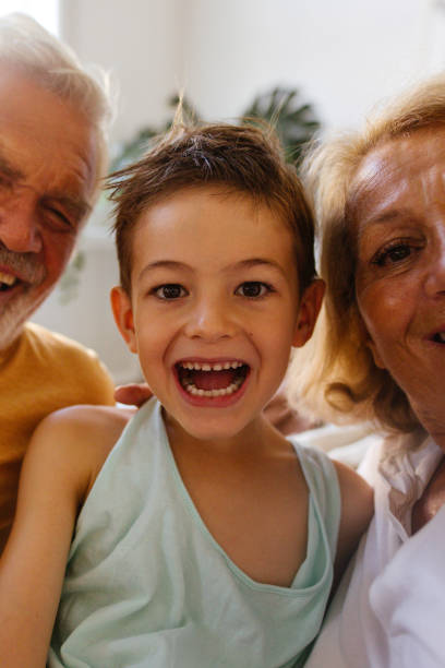 istock Selfie with my grandparents 1173567251