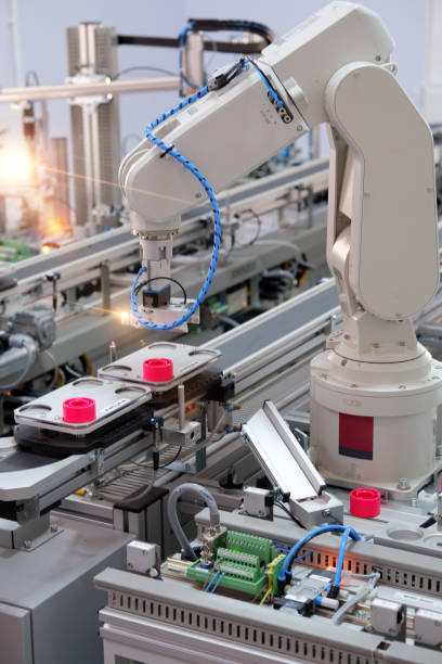 istock Industry 4.0 concept; artificial intelligence in smart factory. 1173578417
