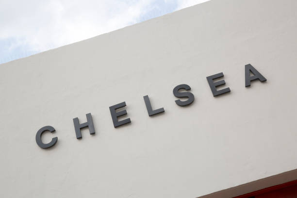 istock Chelsea Written on Building Facade 1173579674