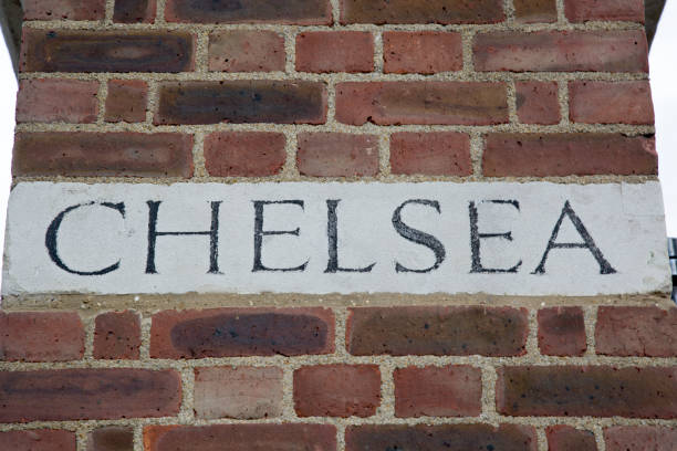 istock Chelsea Name written on Building Facade; London 1173580335