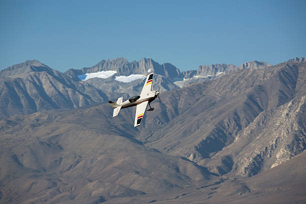 staudacher s- 600-15 - stunt stunt plane airplane small - fotografias e filmes do acervo