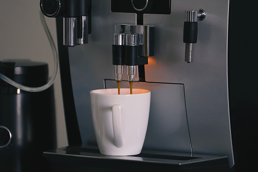 Cafetera automática Espresso con taza photo