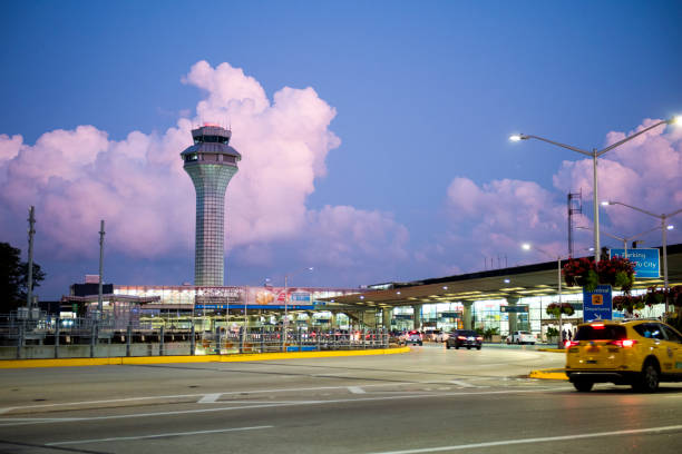 aéroport de chicago - airport usa business ohare airport photos et images de collection