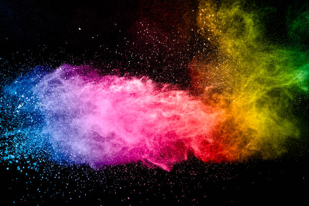 kolorowe tło pastelowego proszku. wielokolorowy pył rozpryskuje się na czarnym tle. malowane holi. - multiple exposure exploding colors color image zdjęcia i obrazy z banku zdjęć