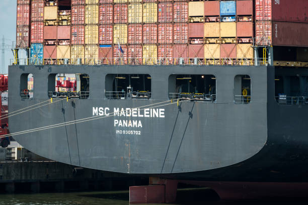 контейнерная гавань гамбурга hh - harbor editorial industrial ship container ship стоковые фото и изображения