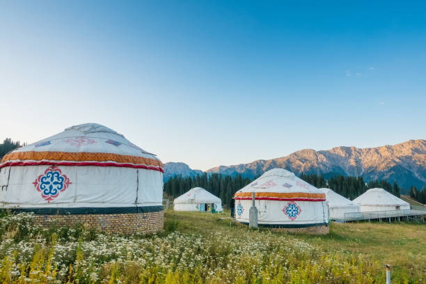 モンゴル・ユルト - inner mongolia ストックフォトと画像