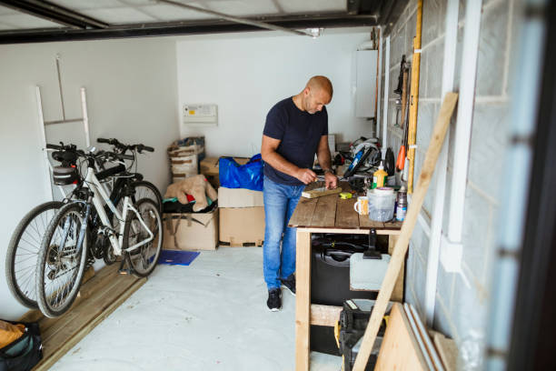 istock Working at Home in His Garage 1173896568