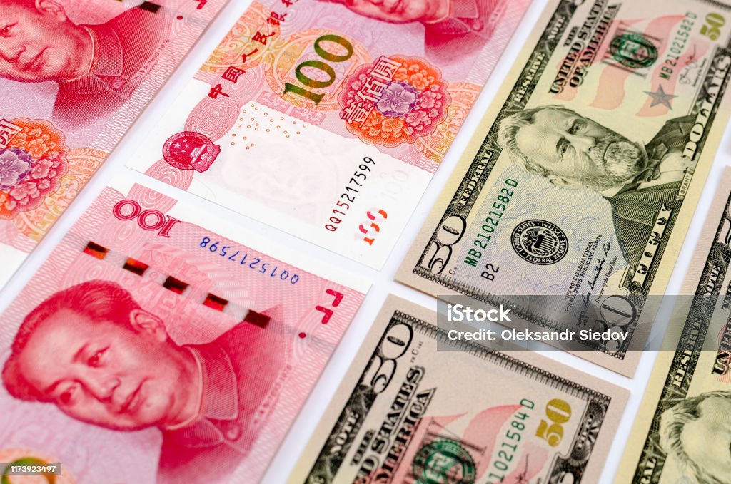 Tiền giấy 100 nhân dân tệ là một loại tiền giấy phổ biến ở Trung Quốc. Được thiết kế với hình ảnh của chủ tịch Mao Trạch Đông, đây là một trong những loại tiền giấy có giá trị cao nhất tại Trung Quốc. Hãy xem những hình ảnh liên quan đến tiền giấy 100 nhân dân tệ để tìm hiểu thêm về loại tiền giấy này.