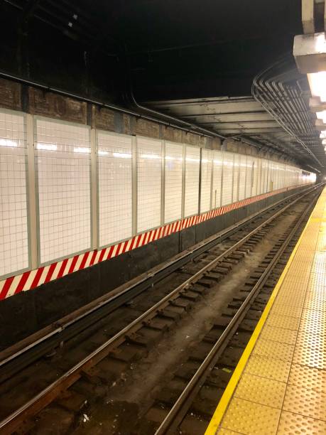 plate-forme de métro de new york - 5946 photos et images de collection