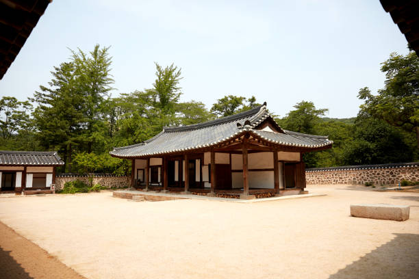 istock Jangneung Royal Tomb 1173991934