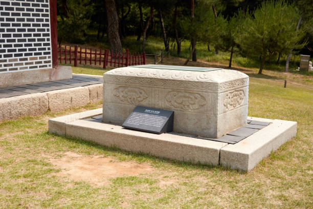istock Jangneung Royal Tomb 1173992286