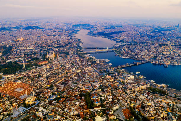 vista aérea de istambul no nascer do sol, turquia. - istambul - fotografias e filmes do acervo