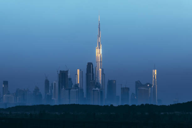 buongiorno, dubai. - burj khalifa foto e immagini stock