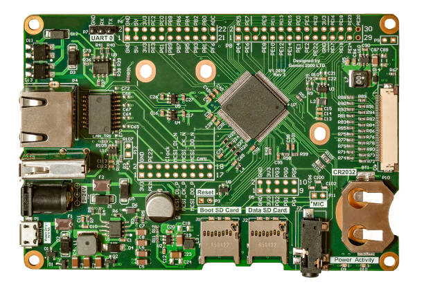 placa de circuito - service electronics industry circuit board capacitor fotografías e imágenes de stock