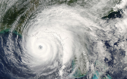 Categoría 5 super tifón de la vista del espacio exterior. El ojo del huracán. photo