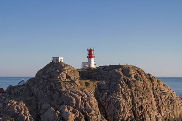 faro de lindesnes - lighthouse beacon north sea coastal feature fotografías e imágenes de stock