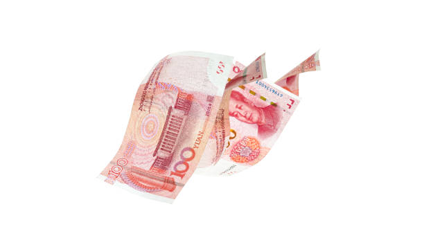 полет китайской банкноты юаня на белом фоне. банкнота юаня является основной и популярной валютой обмена в мире. концепция инвестиций и сбе - currency symbol currency chinese yuan note taiwanese currency стоковые фото и изображения