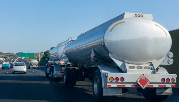 istock Dual Fuel Transport 1174223436