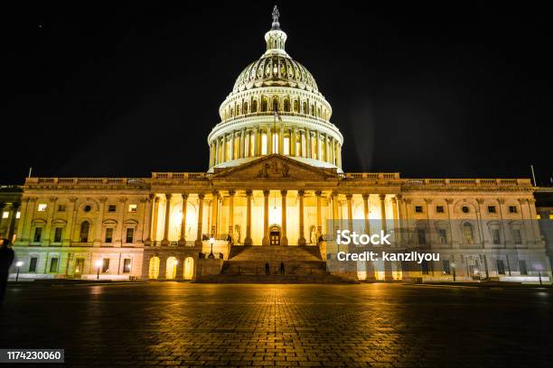 United States Capitol Stock Photo - Download Image Now - Meeting, United States Congress, Bundeshaus